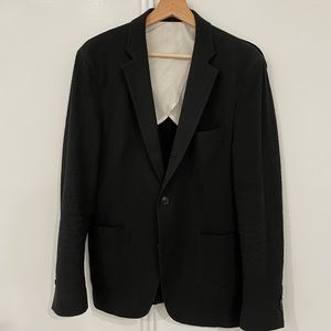 Todd Snyder Italian Seersucker Traveler Suit in Black